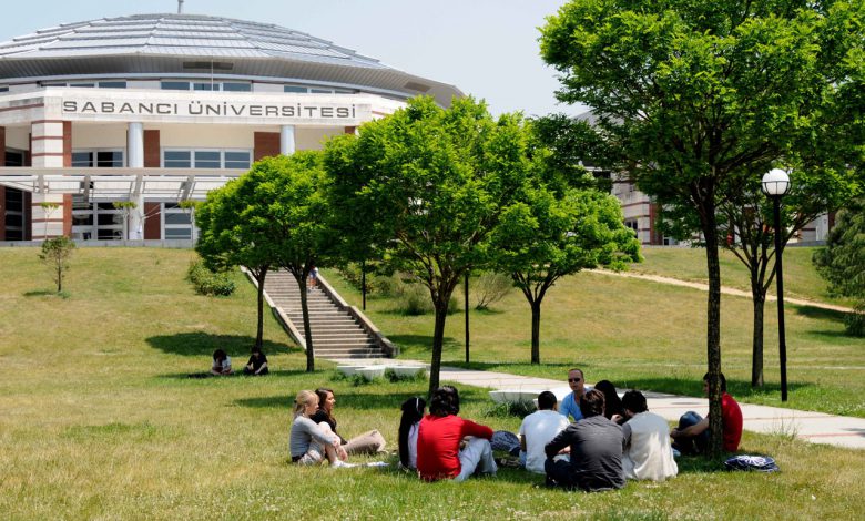 Sabancı Üniversitesi online lise yaz okulunda ikinci dönemi tamamladı