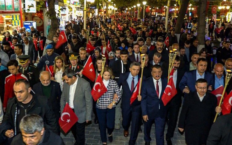 Malatya’da Cumhuriyet coşkusu Malatya’da Cumhuriyet coşkusu