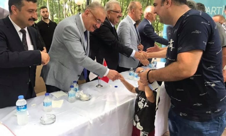 İYİ Parti Bursa’dan bayramlaşma izdihamı İYİ Parti Bursa’dan bayramlaşma izdihamı