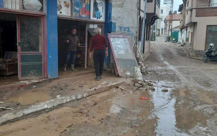 Tirilye esnafına selin zararı: 20 milyon TL! Tirilye esnafına selin zararı: 20 milyon TL!