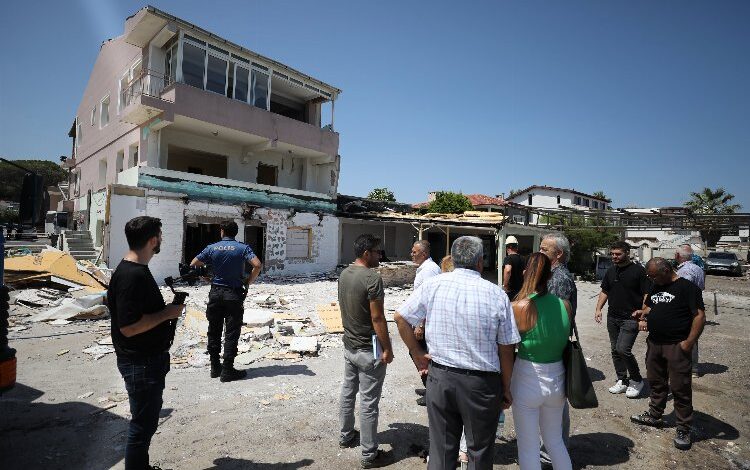 İzmir Narlıdere’de imara aykırı yapılarla mücadeleye devam
