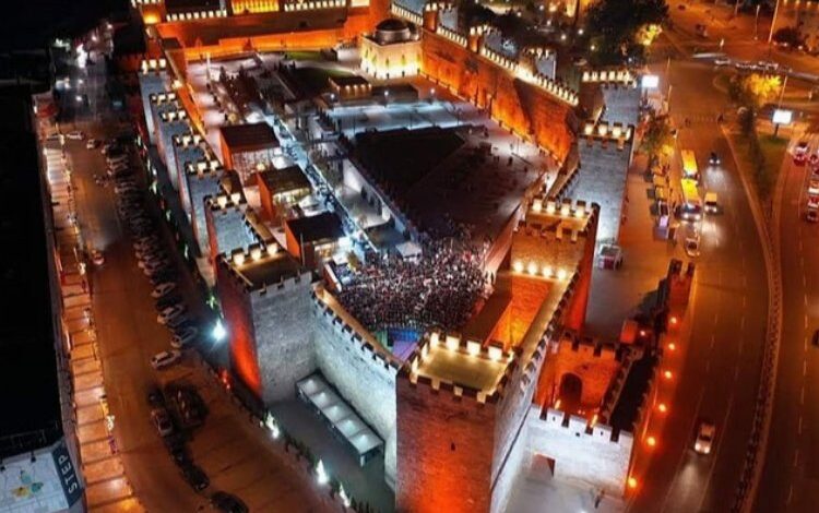 Kayseri Büyükşehir’in vizyonu şehri aydınlatıyor Kayseri Büyükşehir’in vizyonu şehri aydınlatıyor