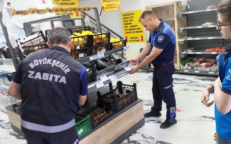 Manisa’da zincir marketlere sıkı denetim