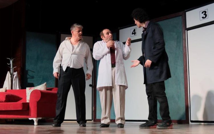 Bursa İnegöl’de Deliler Evi izleyici ile buluştu Bursa İnegöl’de Deliler Evi izleyici ile buluştu