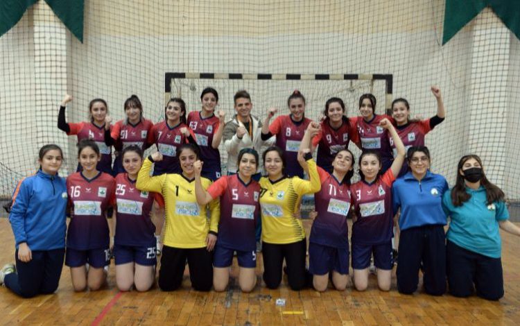 Bursa Osmangazili sultanlardan farklı galibiyet Bursa Osmangazili sultanlardan farklı galibiyet