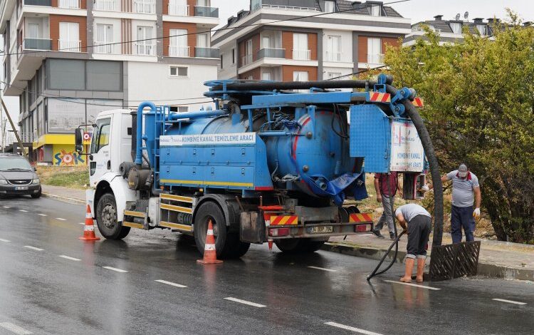 İstanbul Beylikdüzü olası taşkınlara karşı tedbirini aldı İstanbul Beylikdüzü olası taşkınlara karşı tedbirini aldı