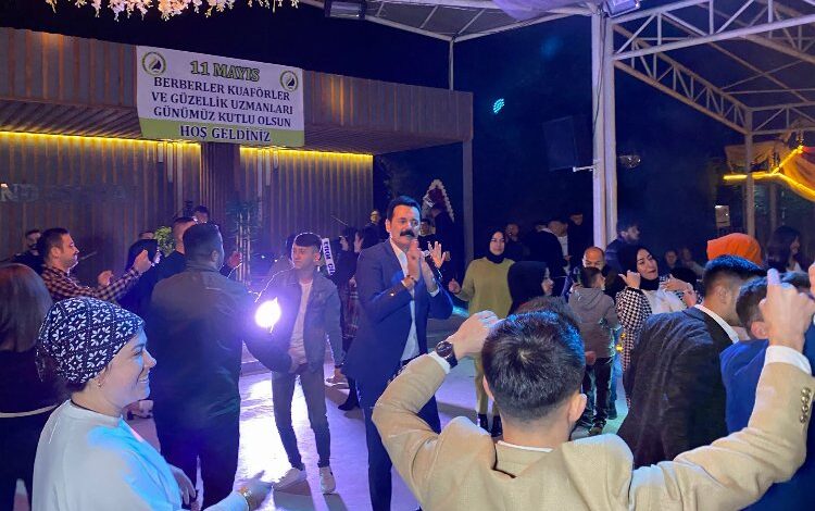 Berber, kuaför ve güzellik Salonları gönüllerince eğlendi Berber, kuaför ve güzellik Salonları gönüllerince eğlendi