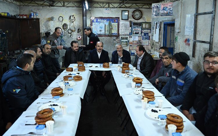 Konya’da esnafla buluştu