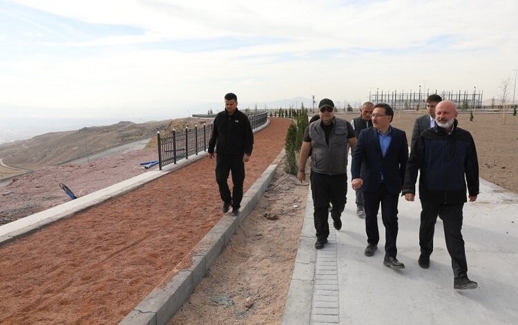 Kayseri Valisi’nden Erkilet Millet Bahçesi’ne övgü Kayseri Valisi’nden Erkilet Millet Bahçesi’ne övgü