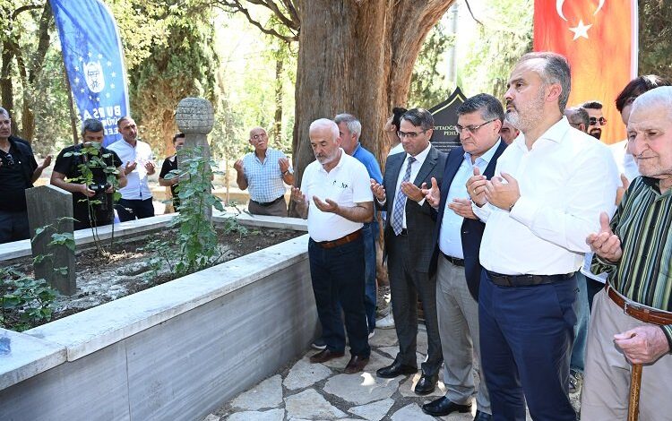 Softaoğlu Mehmed Pehlivan dualarla anıldı Softaoğlu Mehmed Pehlivan dualarla anıldı