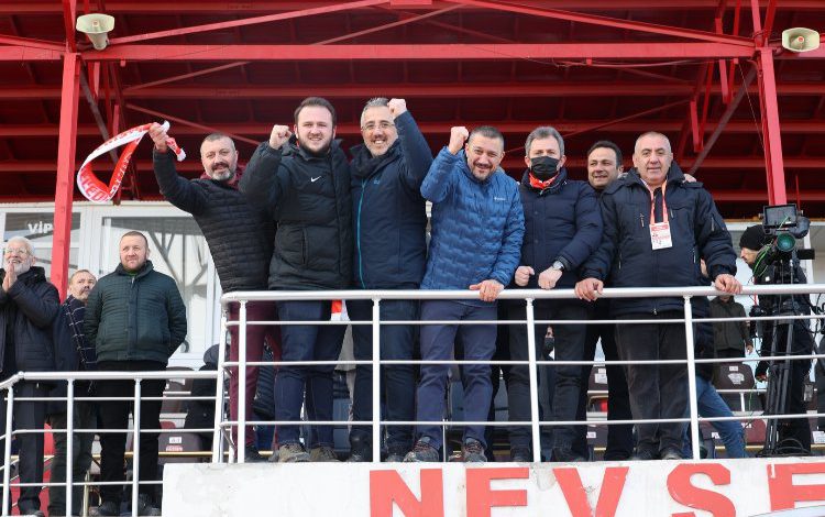 Nevşehir Belediyespor şampiyonluk yolunda