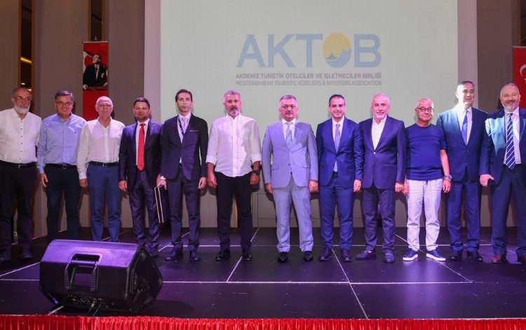 Vali Yazıcı “2022 Yılından Umutluyuz” Vali Yazıcı “2022 Yılından Umutluyuz”