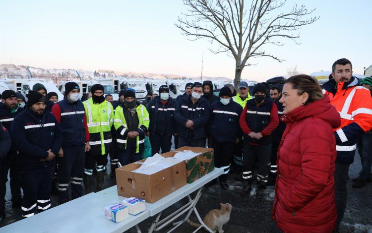 Kocaeli İzmit’te Hürriyet, temizlik işçileriyle bir araya geldi
