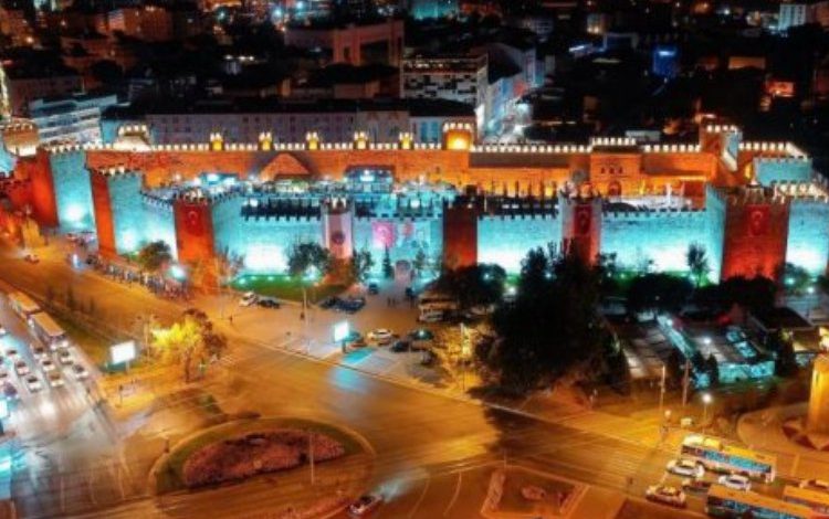 Kayseri Büyükşehir’den Kale İçi’nde renkli eğlence Kayseri Büyükşehir’den Kale İçi’nde renkli eğlence