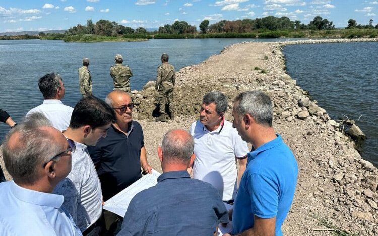 Kaymakam Sevgili’den Meriç Nehri’ndeki seddeye kontrol Kaymakam Sevgili’den Meriç Nehri’ndeki seddeye kontrol