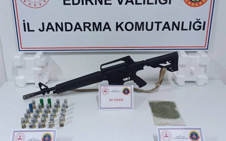 Lalapaşa’da kaçakçılık operasyonu Lalapaşa’da kaçakçılık operasyonu