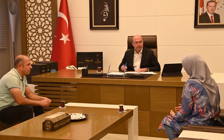 Konya Selçuklu’da vatandaşları makamında dinledi Konya Selçuklu’da vatandaşları makamında dinledi