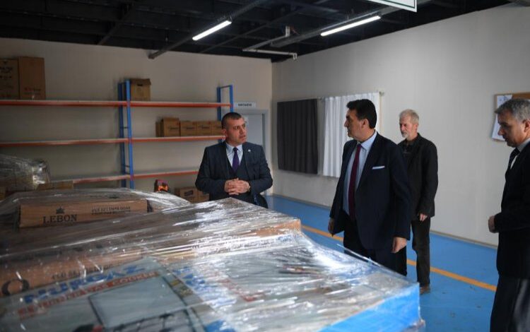 Bursa Osmangazi’den prefabrik konutlara eşya desteği