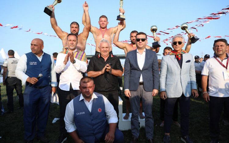 Silivri’nin er meydanı Kırkpınar’ı aratmadı