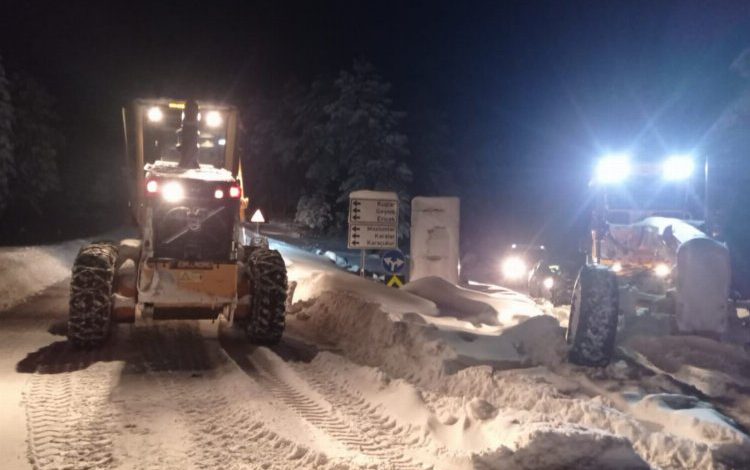 Bursa 4 günde 7 bin ton tuz döktü!