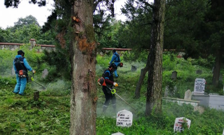 Kocaeli’ne mezarlık bakımı mesaisi