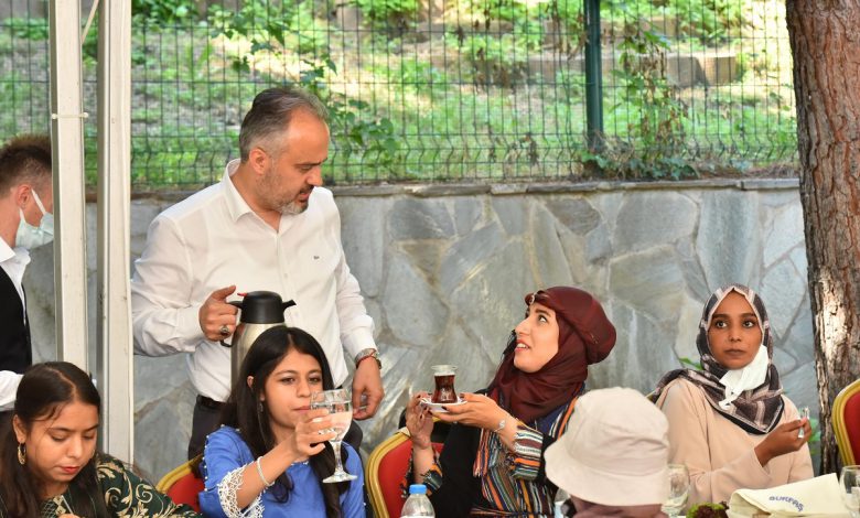 Bursa dinamiklerinden bayram mesaisi Bursa dinamiklerinden bayram mesaisi