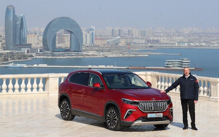 Togg’u alan ikinci kişi oldu! Togg’u alan ikinci kişi oldu!