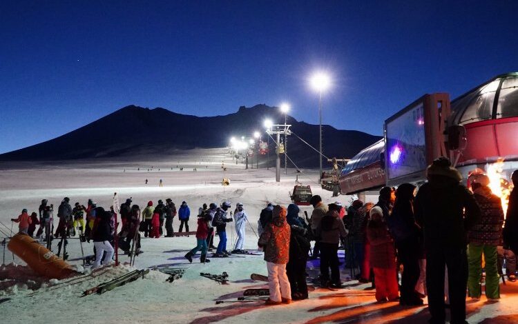 Kayseri Erciyes’te gece kayağı keyfi Kayseri Erciyes’te gece kayağı keyfi