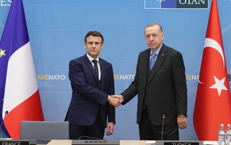 İlk ikili temas Macron’la yapıldı İlk ikili temas Macron’la yapıldı