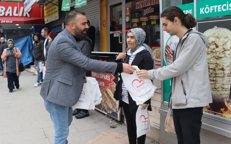 İzmit’in sabah ikramları yüzleri güldürüyor