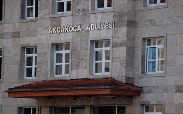 Düzce’de adliye çıkışı kaçmaya çalıştı.. Ayağından vuruldu! Düzce’de adliye çıkışı kaçmaya çalıştı.. Ayağından vuruldu!