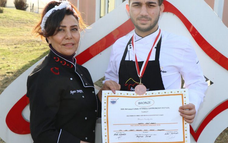 Kocaelili ‘Beyaz Kalpler’e bronz madalya