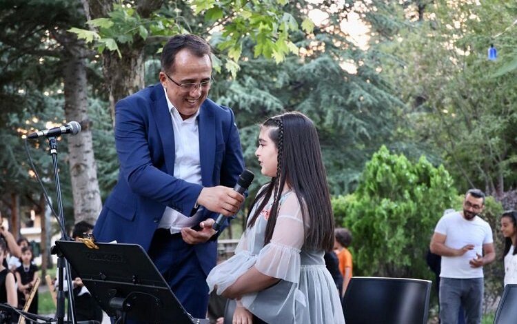 Nevşehir Belediyesi’nden öğrencilere kırtasiye desteği Nevşehir Belediyesi’nden öğrencilere kırtasiye desteği