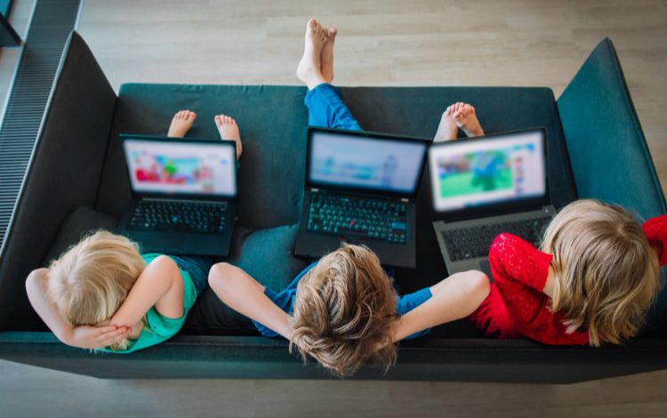 Çocuklarda ekran bağımlılığına karşı ebeveyenlere uyarı Çocuklarda ekran bağımlılığına karşı ebeveyenlere uyarı
