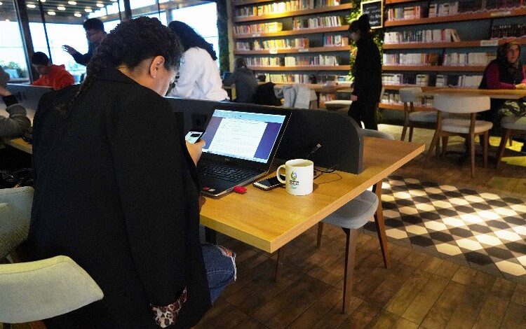 Akse Kitap Kahve’ye büyük ilgi Akse Kitap Kahve’ye büyük ilgi