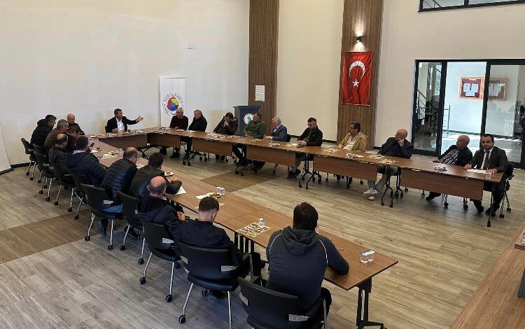 İpsala Ticaret Borsası’nda çeltik üreticileri ile değerlendirme toplantısı yapıldı