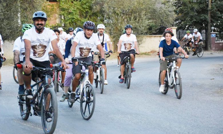 Balıkesir’de ‘Engelsiz Bisikletliler’ pedal çevirdi Balıkesir’de ‘Engelsiz Bisikletliler’ pedal çevirdi