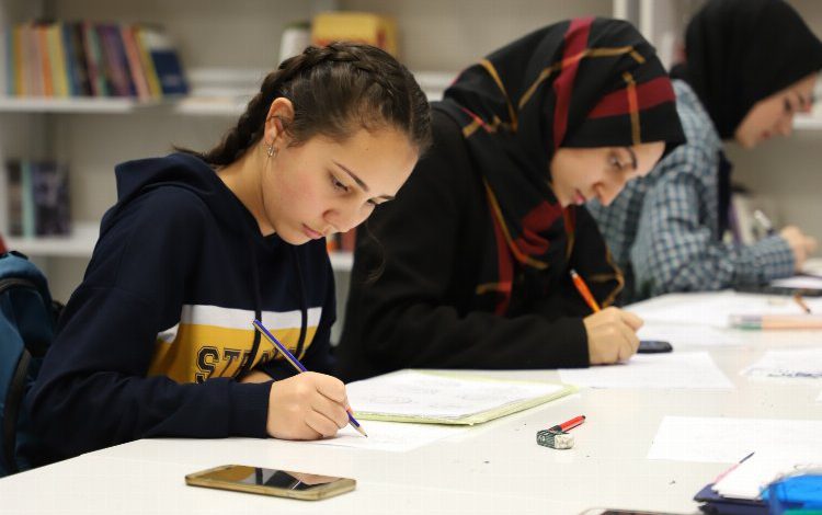 Kocaeli genç yazarlarını yetiştiriyor Kocaeli genç yazarlarını yetiştiriyor