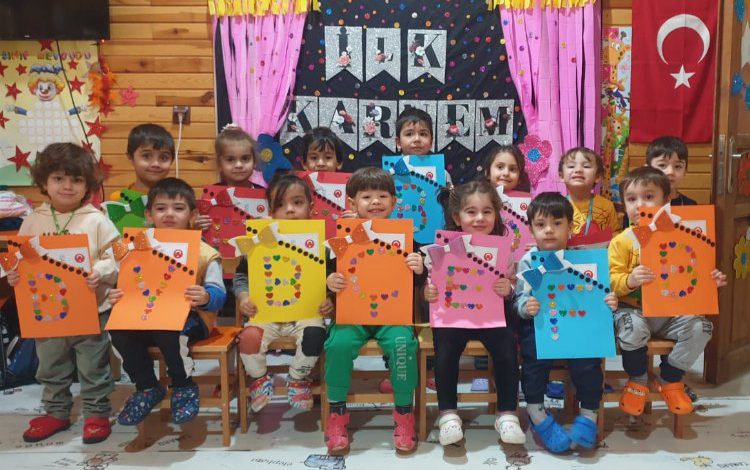 Manisa Büyükşehir’de miniklerin karne heyecanı