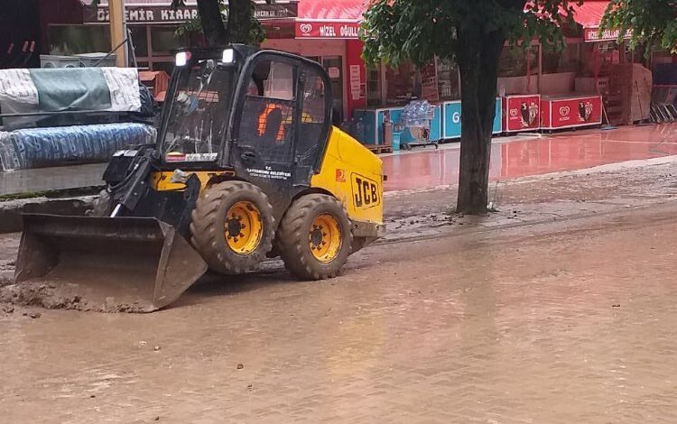 Kastamonu’da sel… Ekipler sahada
