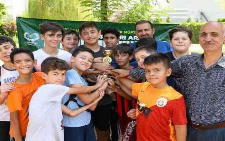 Diyarbakır Yenişehir’de Kur’an kurslarında futbol keyfi