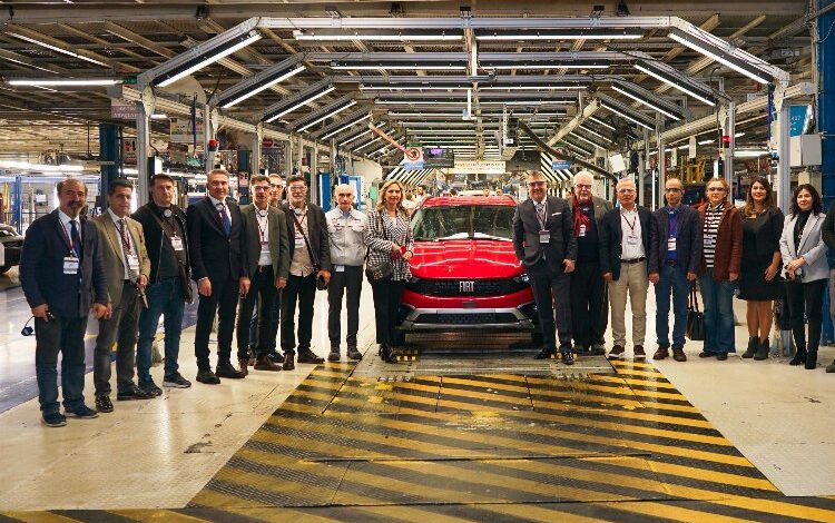 Tofaş Bursa medyasına kapılarını açtı: Yıllık 420 bin araç üretiliyor