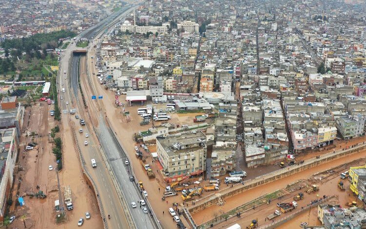 İki ildeki sel felaketinde can kayıpları arttı İki ildeki sel felaketinde can kayıpları arttı