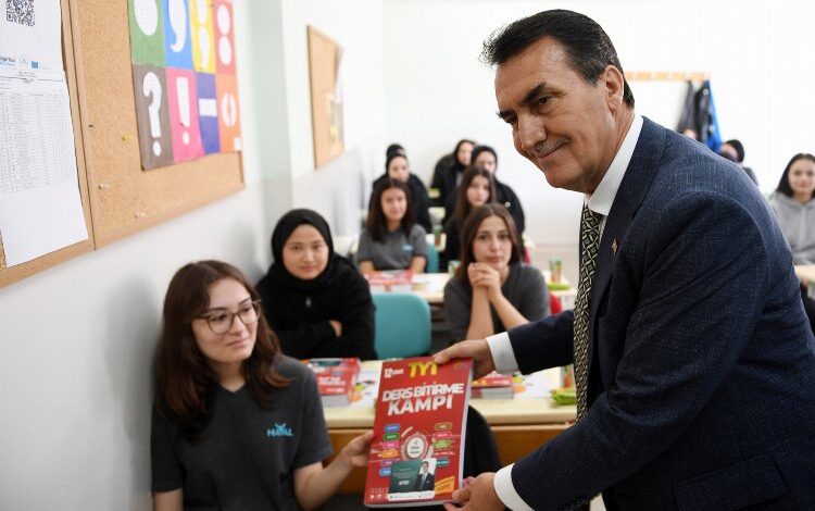 Lise öğrencilerine yardımcı kitaplar Bursa Osmangazi’den