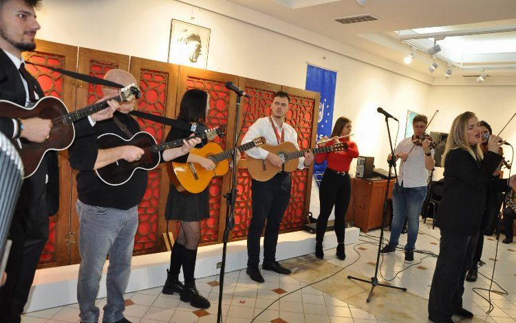 Müziğin kardeşliği Bursa’da buluştu Müziğin kardeşliği Bursa’da buluştu