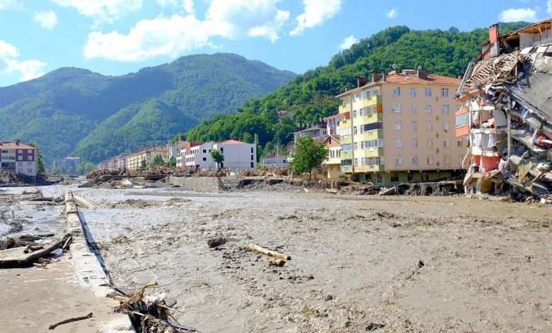 Sel felaketinde acı bilanço Sel felaketinde acı bilanço