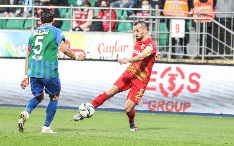 Rizespor Kayseri’yi tek golle geçti Rizespor Kayseri’yi tek golle geçti