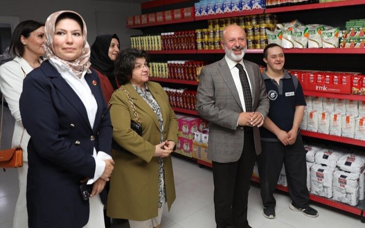 Kayseri Kocasinan’da Dost Market heyecanı Kayseri Kocasinan’da Dost Market heyecanı