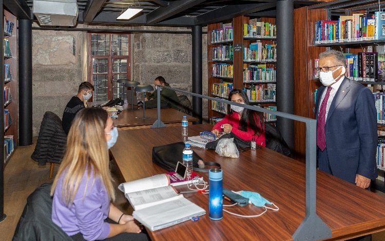 Kayseri Büyükşehir’den kütüphane atılımı Kayseri Büyükşehir’den kütüphane atılımı