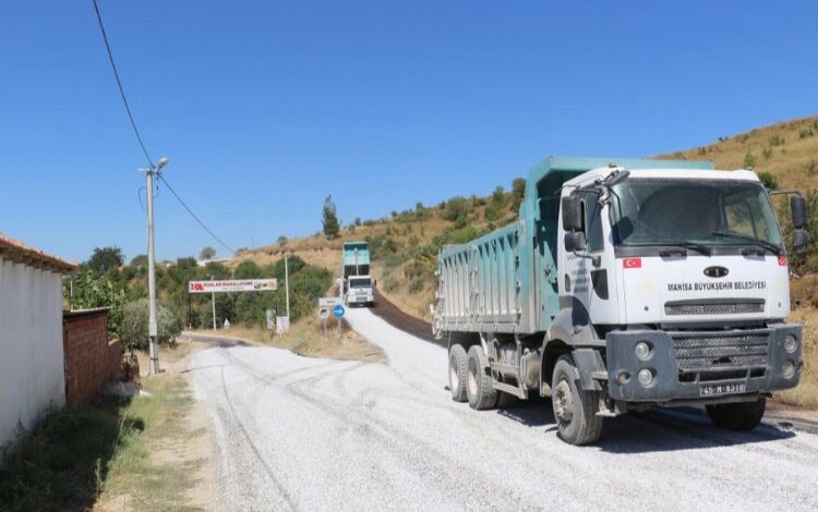 Manisa’da 500 kilometrelik yol ağı asfaltlandı Manisa’da 500 kilometrelik yol ağı asfaltlandı